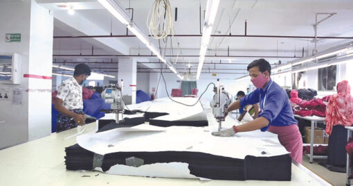 Crew Neck T-shirt Bulk Fabric Cutting Process