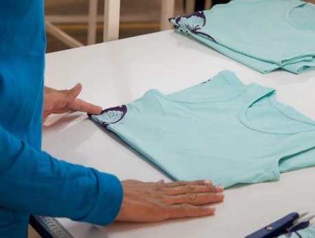 Crew Neck T-shirt Quality Check Before Packing